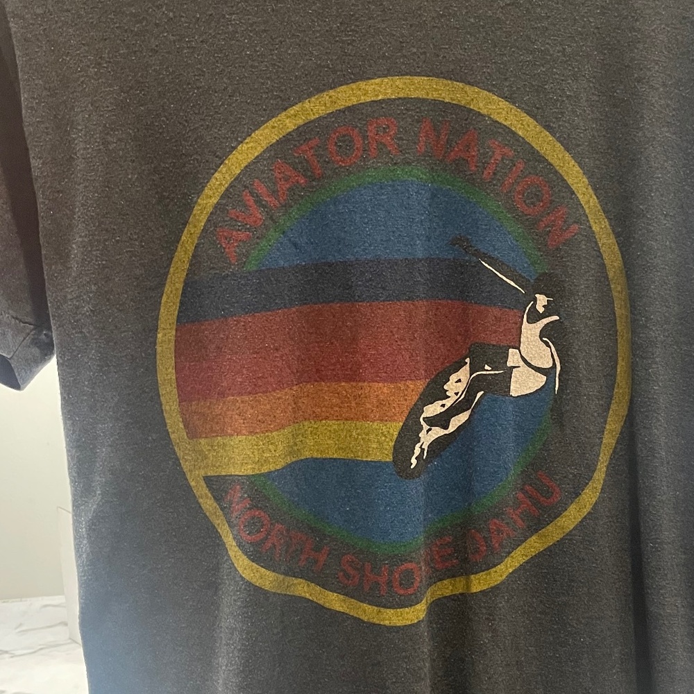 Aviator Nation Men's Logo Graphic Tee North Shore Oahu Charcoal, Size M
